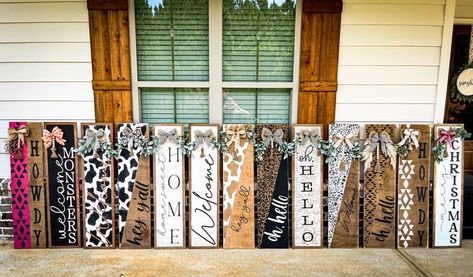 Long Door Signs Wooden, Farmhouse Porch Leaner, Christmas Door Leaner, Door Leaner Signs, Diy Wood Engraving, Door Leaners, Door Leaner, Porch Leaners, Custom Door Hangers