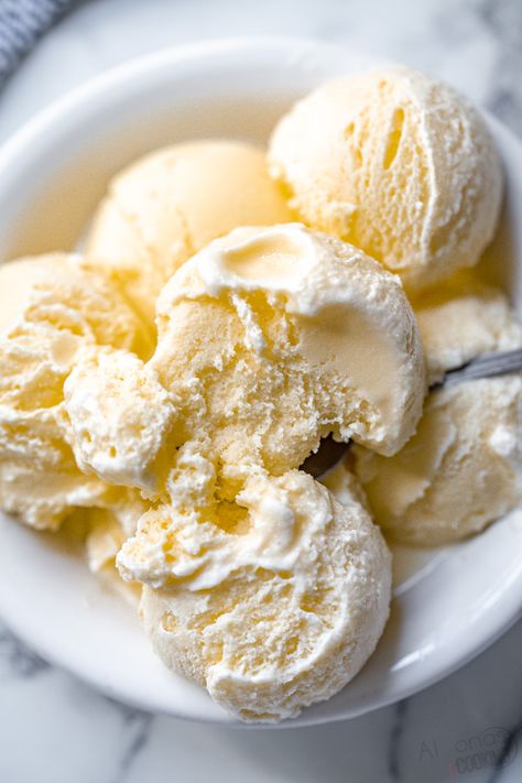 How to make the BEST Vanilla Ice Cream Recipe Pineapple Coconut Ice Cream, Homemade Ice Cream Maker, Homemade Vanilla Ice Cream Recipe, Homemade Ice Cream Recipes Machine, Kitchen Aid Ice Cream, Coconut Ice Cream Recipes, Best Ice Cream Maker, Best Vanilla Ice Cream, Best Homemade Ice Cream