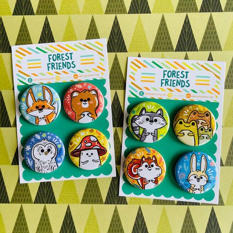 Button Badges Ideas, Button Badge Design Ideas, Pin Button Design, Food Logo Design Inspiration, Woodland Animal Art, Pin Button Badges, Craft Packaging, Halloween Pins, Button Badge