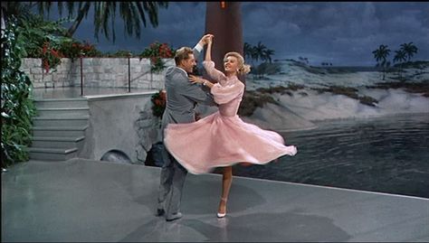 Danny Kaye and Vera-Ellen in the "The Best Things Happen While You're Dancing" scene in White Christmas. White Christmas 1954, White Christmas Movie, Danny Kaye, Vera Ellen, Ellen White, Classic Dance, Lindy Hop, Shall We Dance, Let's Dance