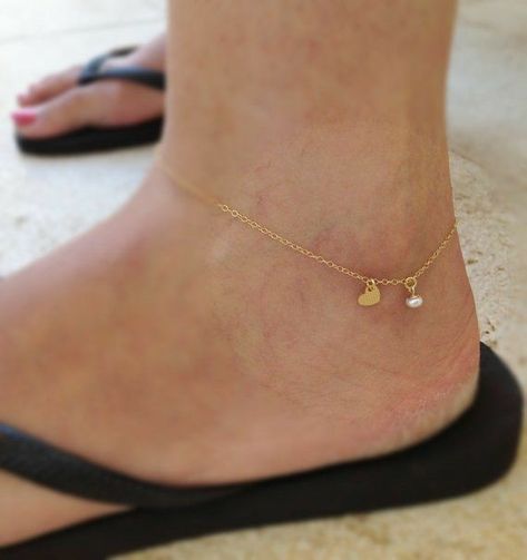 Silver Anklets Designs, Dainty Anklet, Anklet Designs, Heart Anklet, Modern Gold Jewelry, Ankle Jewelry, Anklets Boho, Types Of Jewelry, Gold Anklet