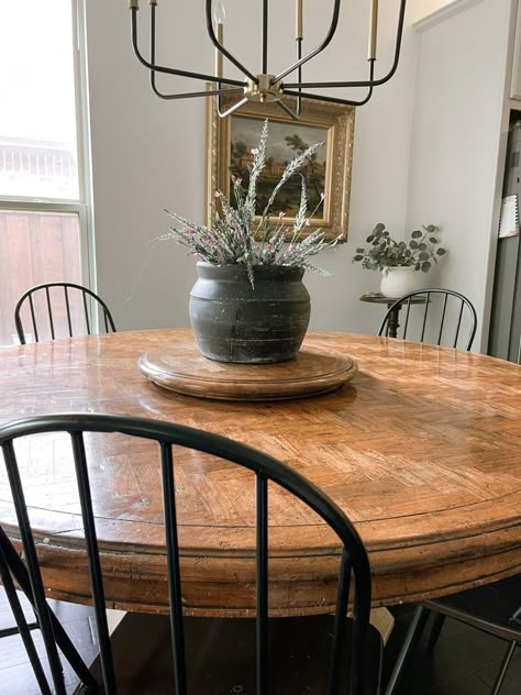 Circular Dining Room Table Wood, Round Wood Farmhouse Table, Round Eating Table, Antique Round Kitchen Table, Mcm Round Dining Table, Round Table Breakfast Area, Cottage Round Dining Table, Round Table Vintage, Round Vintage Table