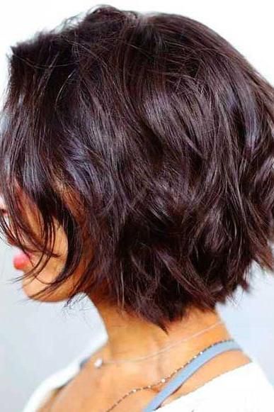 Textured Layers | Short and stylish. Short hairstyles are so much more manageable than long ones, especially during the hot summer months. The good news is that short hair doesn’t have to age you, and with these short haircut ideas from 2017, you’ll have the most stylish haircut among your friends. Even if you’ve been rocking a bob for years, these hairstyle ideas will update your look for 2017. These are the best short looks trending on Pinterest right now. After seeing these short hairstyles, Popular Short Hairstyles, Layered Hairstyles, Layered Bob Hairstyles, Hair Styles 2017, Best Short Haircuts, Short Bob Haircuts, Short Hairstyle, Short Hair With Layers, Short Bob Hairstyles