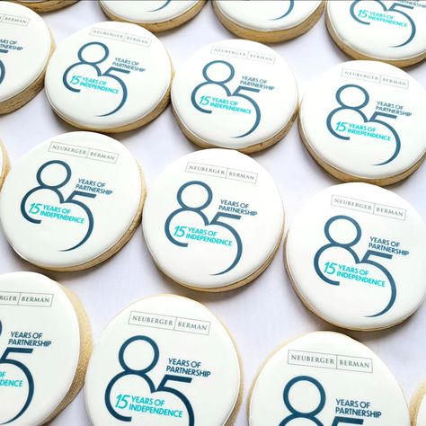 Printed yumminess #printedcookies #logocookies #brandedcookies #brandedbiscuits #neubergerberman #dublincookies #custombiscuits #customcookiesireland #cookiesireland #royalicingcookies Special Desserts, Royal Icing Cookies, Custom Cookies, Custom Logo, Custom Logos, Christmas Party, Biscuits, Dessert, Christmas