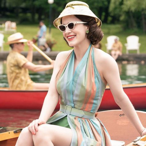 'The Marvelous Mrs Maisel': where were seasons 1, 2 and 3 filmed? | CN Traveller Mrs Maisel Outfits, Maisel Outfits, Marvelous Ms Maisel, Deepika Padukone Dresses, Ms Maisel, Midge Maisel, Outfit Ideas Baggy, Fashion Studies, Musical Costumes