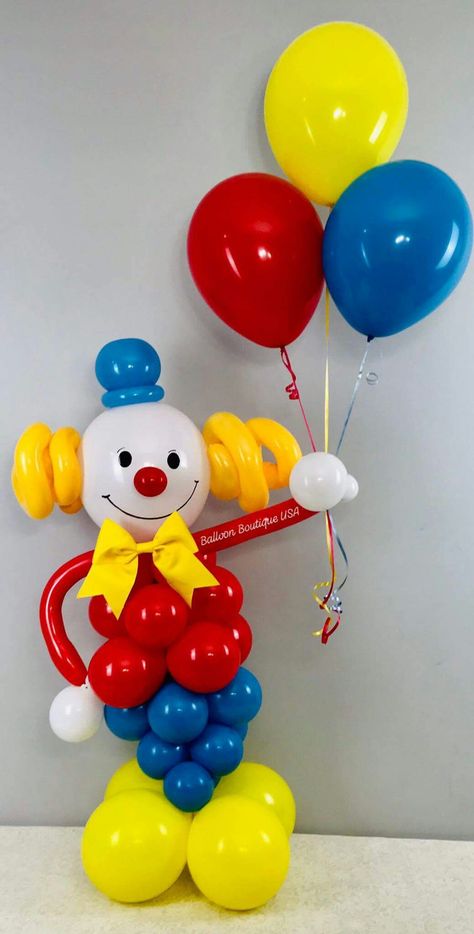 Clown Balloons, Circus Crafts, Baby Birthday Party Theme, Carnival Birthday Party Theme, Backyard Birthday Parties, 50 Balloons, 50th Birthday Party Decorations, Balloon Garland Diy, Backyard Birthday