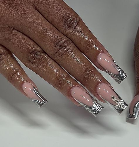 dinadidit_ on ig Feminine Nails, Silver Nail Designs, Grey Nails, Girly Acrylic Nails, French Tip Acrylic Nails, Work Nails, Long Acrylic, Unique Acrylic Nails, Summer Acrylic Nails