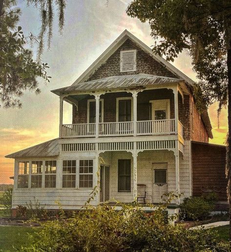 Florida Farmhouse, Farmhouse Outside, Old Southern Homes, Working Farm, Driving Home, Southern Homes, Saint Augustine, Old Florida, Southern Girl