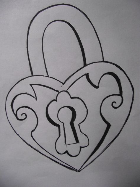 key and lock drawings simple tattoo idea; easy drawing ideas pencil Heart With Lock Drawing, Lock Drawing Simple, Heart Lock Drawing, Healing Drawing, Cool Designs To Draw, Lock Drawing, Tattoos Dainty, Tattoos Cross, Shoe Art Drawing