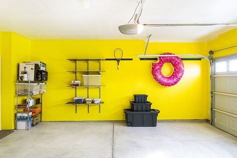 Colorful Garage, Garage Interior, Garage Makeover, Outside Living, Diy Garage, Future Home Ideas, Garage Organization, Car Storage, Diy Life