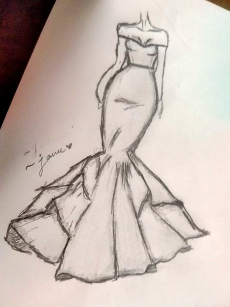 Drawing Ideas Outfits Sketch, Maniquen Ideas Drawing, Dress Maniquin, Mannequin Drawing, Fashion Drawing Tutorial, Cool Pencil Drawings, Drawing Stuff, Dress Drawing, Woman Drawing