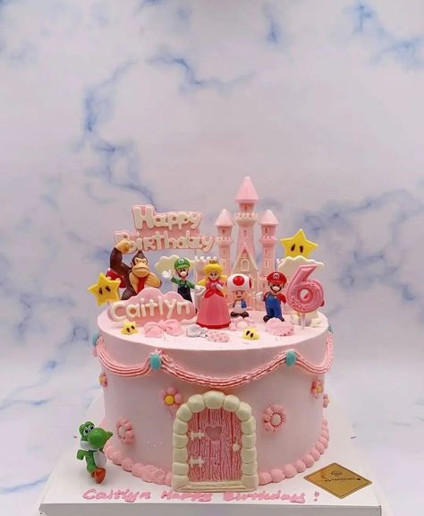 Super Mario Princess Peach Birthday, Super Mario Bros Party Ideas Girl, Princess Peach Castle Cake, Princess Peach Cake Birthdays, Super Mario Cake Ideas, Mario Cake Ideas, Princess Peach Cake, Super Mario Peach, Princess Peach Party