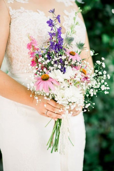 Bridal Bouquets Spring, Bug Wedding, Monthly Holidays, Wildflower Bridal Bouquets, Loose Bouquet, Wildflower Bouquets, Small Wedding Bouquets, Wildflower Wedding Bouquet, Bridal Bouquet Spring