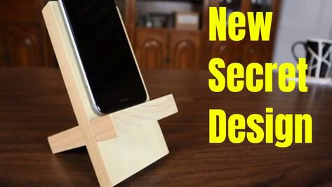 Diy Wooden Projects Homemade Cell Phone Holder Diy, Diy Wood Phone Stand, Phone Stand Diy, Wood Cell Phone Holder, Diy Cell Phone Stand, Cell Phone Holder Diy, Phone Holder Diy, Wooden Iphone Stand, Diy Phone Stand