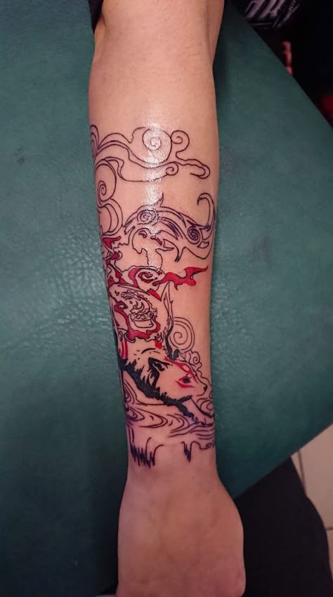 First step of my arm, Okami #Tattoo #Inkgirl #Okami #VideoGame #Color Okami Tattoo Amaterasu, Ookami Tattoo, Videogame Tattoo Ideas, Amaterasu Tattoo, Okami Tattoo, Dicaprio 90s, Random Tattoos, Leonardo Dicaprio 90s, Wicked Tattoos