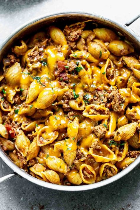 One Pot Turkey Mexican Pasta Mexican Pasta Recipes, Ground Turkey Pasta, Mexican Pasta, Turkey Pasta, Gluten Free Noodles, Cheesy Pasta, One Pot Pasta, Ground Turkey Recipes, Stuffed Pasta Shells