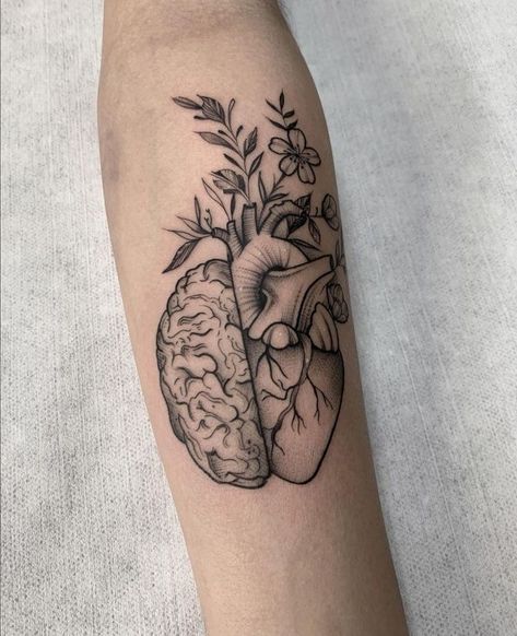 Healthcare Tattoo, Heart Flower Tattoo, Anatomy Tattoo, Brain Tattoo, Anatomical Heart Tattoo, Self Love Tattoo, Flame Tattoos, Inspiration Tattoos, Tatuaje A Color