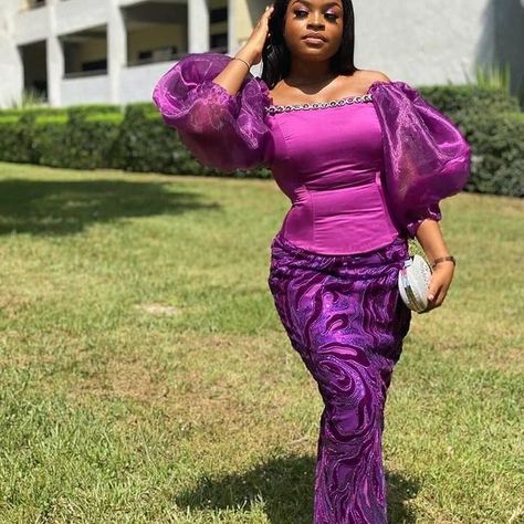 Elegant Asoebi Styles, Lace Skirt And Blouse Styles, Lace Asoebi Styles, Lace Skirt And Blouse, Afro Styles, Fitted Lace Top, Aso Ebi Style, Lace Trend, Latest Aso Ebi Styles