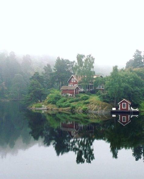 Norwegian Cabin, New York Beauty, House Hunting, Abandoned Places, Scandinavia, Summer House, My Dream Home, Life Is Beautiful, In The Middle