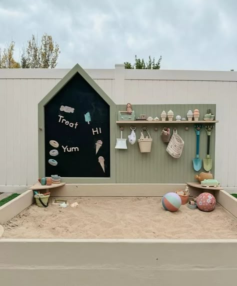 72 DIY Home Decor Ideas For All Budgets and Skill Levels Kid Backyard, Free Toddler Activities, Kids Garden Play Area, Backyard Sandbox, Backyard Play Spaces, Kids Outdoor Playground, Kid Friendly Backyard, Outdoor Kids Play Area, Kids Sandbox