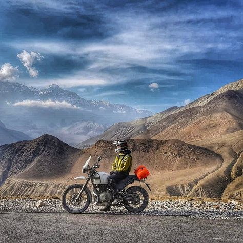 Adventurous ride to Mustang one of the must visit place in Nepal! Bike Road Trip, Camping 4runner, Leh Ladhak, Himalayan Royal Enfield, Mustang Nepal, Royal Enfield Wallpapers, Royal Enfield Himalayan, Prayer Pictures, Bike Adventure