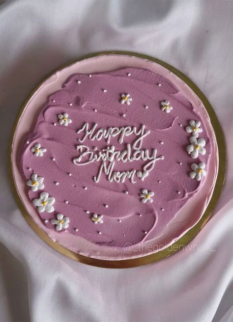 simple birthday cake, minimalist cake, birthday cake ideas, birthday cake trends, birthday cake 2023, cute birthday cake, birthday cake pictures, birthday cake aesthetic Cake 2023 Trend, Birthday Cake Ideas White, Cake Pictures Birthday, Birthday Cake 2023, Minimalist Cake Birthday, Cake 2023, Daisy Purple, Birthday Cake Pictures, Simple Birthday