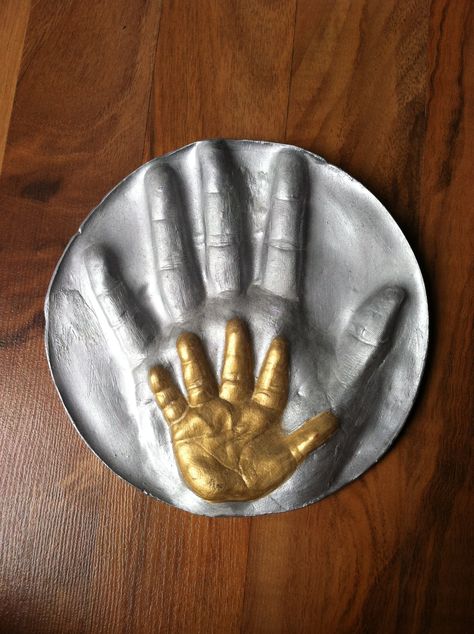 Craft idea, plaster handprints, these are my daughters hands Baby Handprint Ornament, Baby First Christmas Gifts, Handprint Ideas, First Christmas Gifts, Dough Crafts, Life Casting, Baby's First Christmas Gifts, Handprint Ornaments, Keepsake Crafts