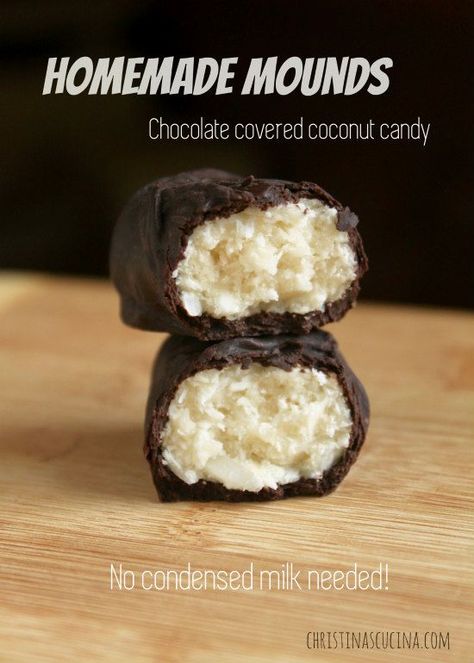 Homemade Bounty or Mounds bar. #coconut #coconutlovers #healthy Mounds Candy Balls, Coconut Bonbons, Homemade Mounds, Mounds Bars Recipe, Mounds Bars, Mounds Candy, Bounty Chocolate, Candy Homemade, Mounds Bar