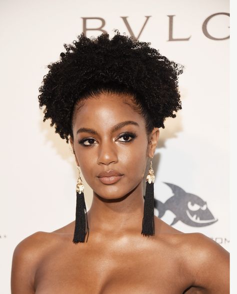 Ebonee Davis Is the Latest Black Model Asked to Change Her Natural Hair Ebonee Davis, Glowing Radiant Skin, Pelo Afro, Home Remedies For Hair, Luscious Hair, Skin Complexion, Scene Hair, Natural Beauty Tips, Hair Strand