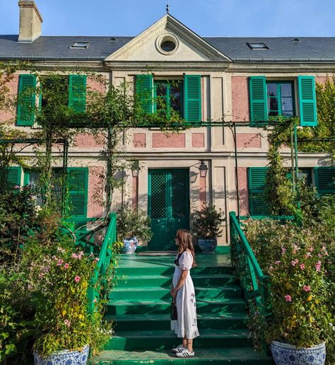 Monet's house and garden Claude Monet Giverny, Monet Giverny, Giverny Monet, Monet Garden Giverny, House And Garden, Travel Goals, Claude Monet, Travel Destinations, Home And Garden