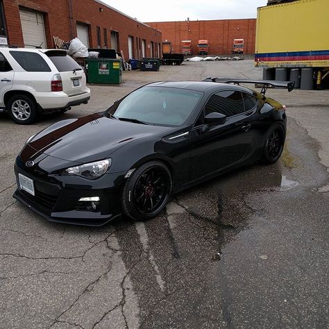 Modded blacked out brz with spoiler Modded Car Aesthetic, Car With Spoiler, Subaru Brz Aesthetic, Gt86 Aesthetic, Black Brz Subaru, Modded Brz Subaru, Subaru Sports Car, Cars With Spoilers, Brz Aesthetic