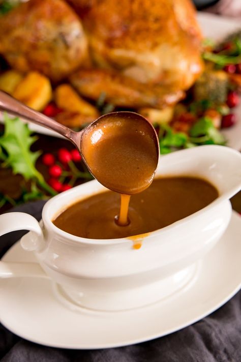 Giblets Recipe, Christmas Gravy, Make Ahead Gravy, Ham Gravy, Make Ahead Turkey Gravy, Gravy Fries, Best Turkey Gravy, Turkey Gravy Easy, Homemade Turkey Gravy