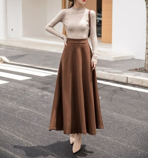 Long Skirts For Winter, Korean Style Skirt Long, Long Brown Skirt Outfit Ideas, Long Brown Skirt Outfit, Demeter Dress, Straight Skirt Outfits, Academia Wardrobe, Brown Skirt Outfit, Long Brown Skirt