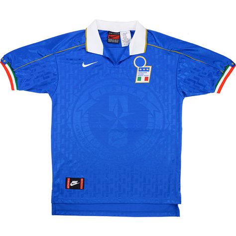 Italy 1994-96 Home Shirt #azzurri #figc #shirtcollector Italy Football Shirt, Italy Team, Euro 96, Soccer Teams, Italy Home, Football Photography, Vintage Soccer, Vintage Football Shirts, Retro Football Shirts