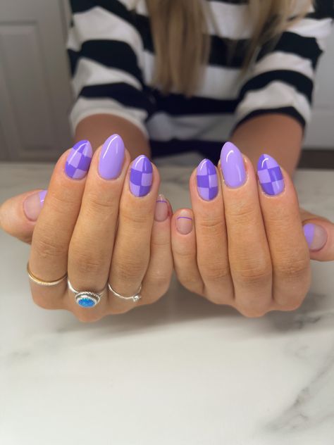 Simple Spring Nail Ideas Almond Shape, Nail Inspo Summer Purple, Fun Nail Designs Purple, Fun Nails Almond Shape, Fun Almond Shaped Nails, Fun Nails Purple, Purple Gel Nails Designs, Purple Fun Nails, Cute Summer Nails Purple