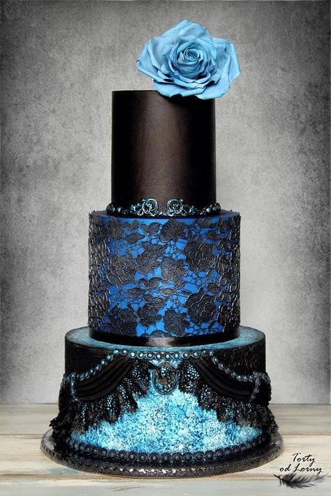 Gothic wedding cake - cake by Lorna - CakesDecor Halloween Themed Wedding Cakes, Horror Wedding Cake, Gothic Wedding Cake Ideas, Goth Wedding Cakes, Blue Goth Wedding, Blue And Black Wedding Cake, Gothic Wedding Cakes, Black And Blue Cake, Corpse Bride Wedding Cake