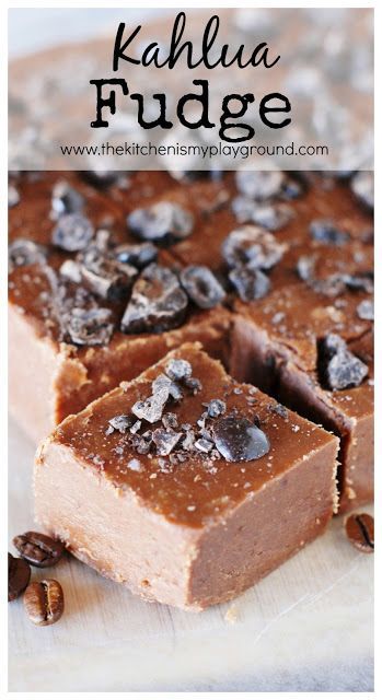 Chocolate Kahlua Fudge {topped with chocolate covered espresso beans} ~ a chocolate and coffee lovers dream.  www.thekitchenism... Kahlua Desserts, Kahlua Fudge, Large Marshmallows, Coffee Fudge, Chocolate Covered Coffee Beans, Chocolate Covered Espresso Beans, Homemade Fudge Recipes, Chocolate And Coffee, Coffee Granules