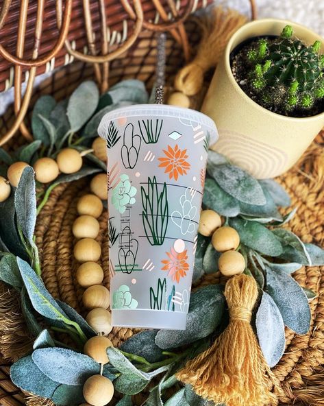 Country Cups, Western Cups, Cactus Cup, Starbucks Cup Design, Starbucks Cup Art, Cup Plant, Snowglobe Tumbler, Drinking Jars, Monogram Vinyl Decal