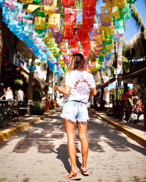 Wandering around town to find some tacos to put in my belly, but getting distracted by the colorful streets instead 🌮🤷🏽‍♀️ Surf Girl Style Clothing, Mexico Beach Outfits, Eryn Krouse, Surf Girl Style, Surf Aesthetic, Skater Outfits, Outfits For Mexico, Beachy Outfits, Surfer Girl Style