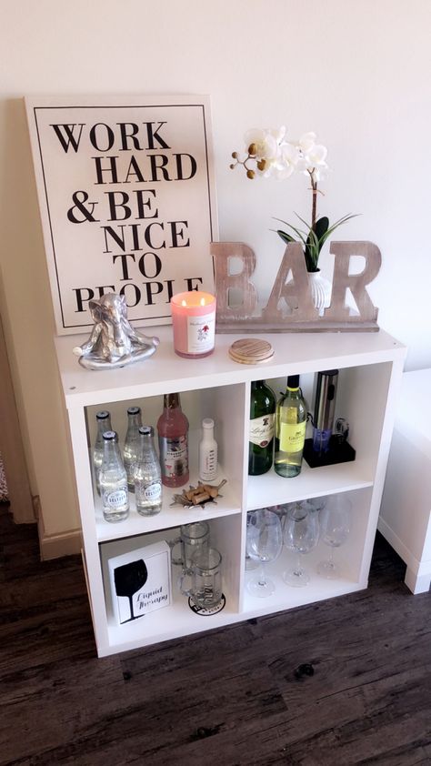 Home Small Bar Ideas, Small Bar Ideas, Diy Cube Storage, Dining Room Console, Girl Apartment Decor, Bar Tray, Apartment Decorating Living, Bedroom Corner, Classy Bedroom