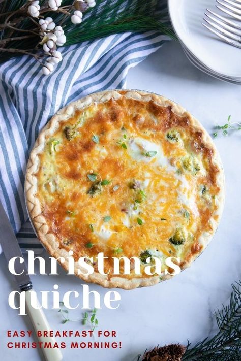 Prepare this easy Christmas quiche recipe for a relaxing Christmas morning breakfast. Highly customizable for any fresh ingredients you have on hand, and quick to throw together, it's a delicious recipe to make throughout the holiday season. Breakfast Keish, Christmas Quiche, Breakfast Quiche Recipe, Quiche Easy, Breakfast Quiche Recipes Easy, How To Make Quiche, Homemade Quiche, Relaxing Christmas, Breakfast Christmas