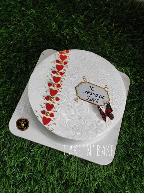 Anniversary Cake Designs Simple, Anniversary Cake For Husband, Cake Ideas For Husband Birthday, Small Cute Anniversary Cake, Anniversary Cake Simple, Husband Birthday Cake, Birthday Cake For Wife, Simple Anniversary Cakes, Anniversary Cake Designs