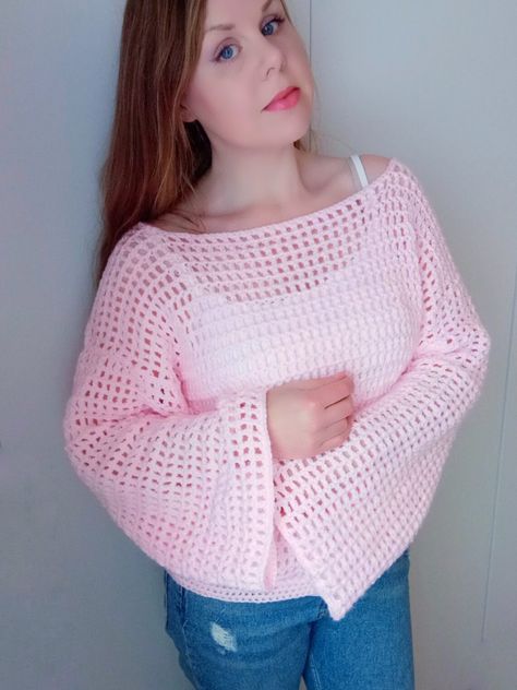 Crochet Mesh Sweater Free Pattern Crochet Summer Sweater Pattern, Crochet Easy Sweater, Crochet Summer Sweater, Crochet Mesh Sweater, Crochet A Sweater, Sweater Free Pattern, Mesh Sweater, Vintage Shawls, Bag Pattern Free