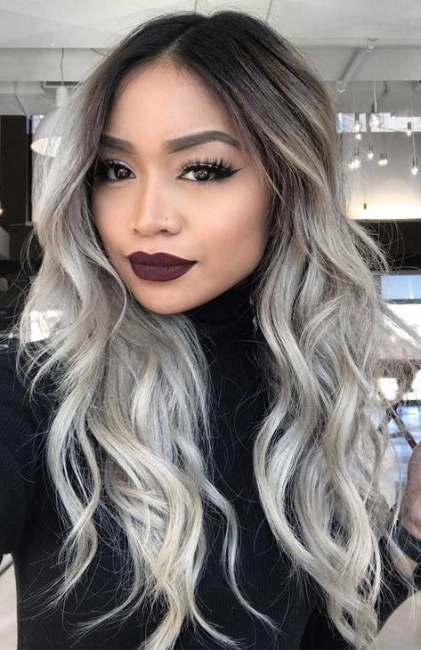 Looking for a change in this fall? it’s time to head to the salon and hit the refresh button. We have rounded up the... Grey Hairstyles, Hairstyles Balayage, Grey Ombre Hair, Balayage Blond, Brown Ombre Hair, Ombre Hair Blonde, Balayage Ombre, Ash Blonde Hair, Platinum Hair