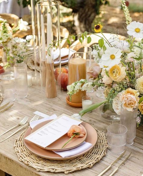 European Tablescape, Garden Theme Tablescape, Apricot Table Setting, Wedding Table Decorations Peach, Peach Table Cloth Wedding, Organic Modern Wedding, Fruit Wedding Decor, Wedding Table Florals, Peach Bud Vases Wedding