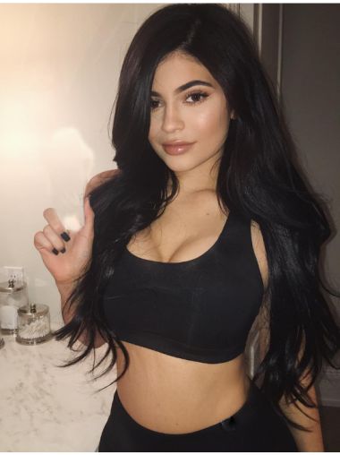 Kylie Jenner Long Hair, Kylie Jenner Black Hair, Kylie Jenner Fashion, Wavy Lace Wig, Kylie Jenner Black, Jenner Hair, Kylie Jenner Hair, Looks Kylie Jenner, Trajes Kylie Jenner