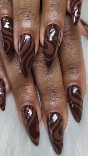 Gelx Inspo Nails Fall, Brown Nails Art, Gelx Apres Nail Designs, Medium Stiletto Nails, Copper Nails Designs, Gold Gel Nails, Brown Nail Art, Brown Acrylic Nails, Copper Nails