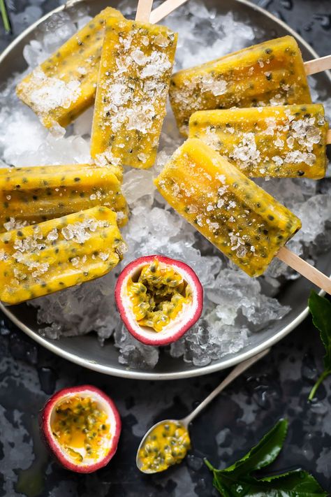 Easy and refreshing Passion fruit popsicle (granadilla) recipe. A South African classic Fruit Sorbet Recipe, Passion Fruit Sorbet, Fruit Popsicle Recipes, Boozy Ice Cream, Passionfruit Recipes, Smoothie Popsicles, Fruit Sorbet, Fruit Popsicles, Sorbet Recipes