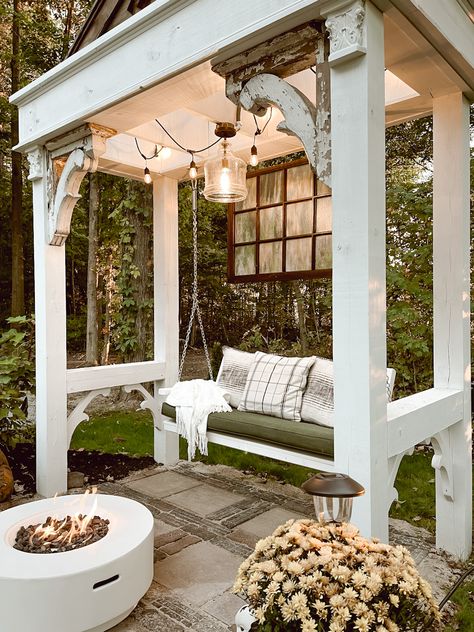 Porch Arbor Ideas, Around The Shed Landscaping, Outdoor Backyard Patio Ideas, Backyard Country Ideas, Beautiful Gazebo Ideas, Pergola On Porch, Gazebo Front Yard, Deck Arbor Ideas, Pergola In Yard