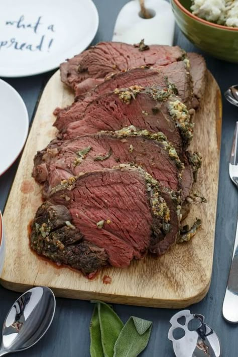 Inside Round Roast, Rotisserie Lamb, Slow Cooker Beef Recipes, Boneless Leg Of Lamb, Beef Food Recipes, Round Roast, Roast Beef Recipes, Slow Cooker Meals, Herb Butter